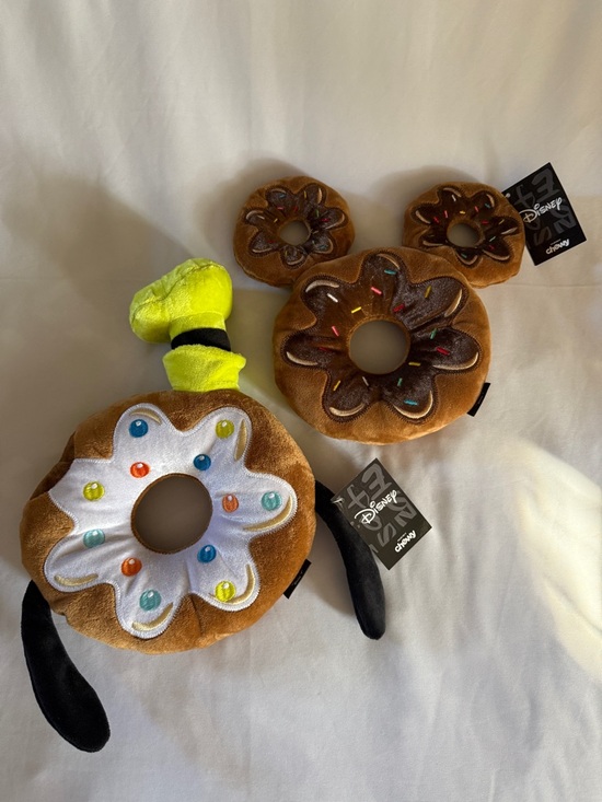 Disney Other - Disney Chewy Exclusive Plush Mickey & Goofy Donut Squeak & Crinkle Toy Set
